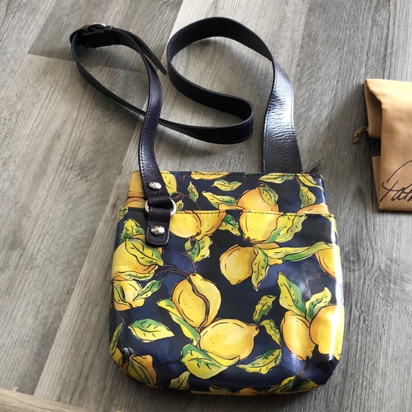Patricia Nash Stipes Sling Crossbody 100% Leather Positano Limon Print NWOT - Picture 16 of 16
